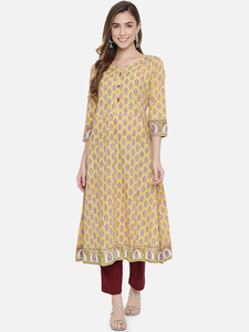 Ensemble Kurti en coton imprimé à la main avec motifs floraux jaunes, broderies, manches trois quarts, robe midi coupe A pour un usage quotidien - Product Image 1