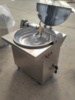 Machine à hacher, à couper et à mélanger les légumes automatique électrique en acier inoxydable de 30 L à haute efficacité et à réduction du bruit