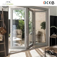 Portes pliantes haut de gamme MULTISHADES, conçues pour les propriétés résidentielles et les villas de luxe
