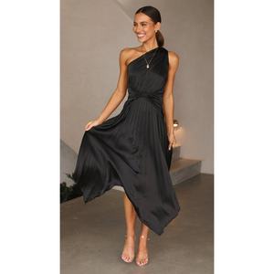 Vestido Negro Minimalista sin Mangas de Diseñador para Verano - Product Image 4