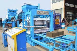 Machine automatique <span class=keywords><strong>de</strong></span> fabrication <span class=keywords><strong>de</strong></span> blocs QT5-15, largement utilisée pour la production <span class=keywords><strong>de</strong></span> briques solides en béton et <span class=keywords><strong>ciment</strong></span>, avec <span class=keywords><strong>prix</strong></span> d'usine - Product Image 3