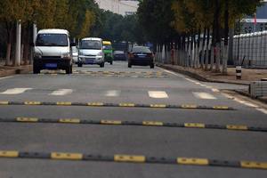 Резиновая горка 350*500*50 мм дорожная кочка Tiantai производство круглого лежа - Product Image 2