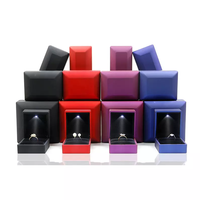 Nouveau design boîte d'emballage de bijoux à lumière led boîte à bagues à bijoux avec logo