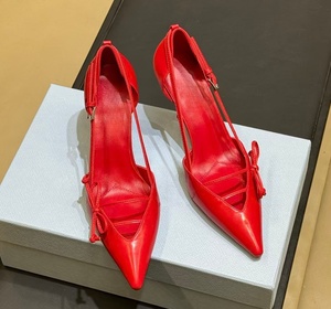 High-quality leather single shoes, exuding an elegant vibe. Hollow outer design. Elegant women's high-heeled shoes - Product Image 5