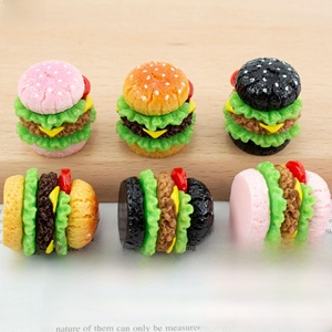 Juguete de Comida para Casa de Muñecas, Pastel de Hamburguesa <span class=keywords><strong>Multicapa</strong></span>, Accesorios de Resina con Pegamento en Crema, Colgante Decorativo - Product Image 3