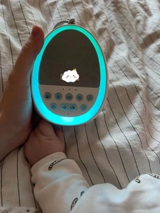 Thérapie du sommeil de qualité Hi-FiD, bruit blanc portable pour bébé, appareil de sommeil pour bébé avec batterie, connectivité USB, lumière LED colorée - Product Image 1
