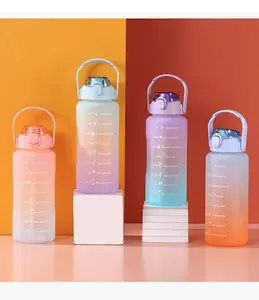 Toptan 2l protein shaker-Üst satıcı 2000ml 2L büyük kapasiteli plastik spor su şişesi BPA ücretsiz spor su şişeleri açık su şişesi
