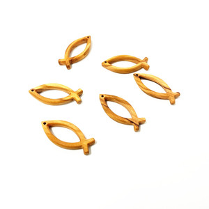 Fábrica al por mayor pared decorativa artesanía religiosa católica madera crucifijo artesanía collar de madera de Olivo - Product Image 3