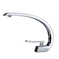 Robinet de lavabo chromé à poignée unique de luxe moderne nouveauté robinets de lavabo à long cou noyau de valve en céramique pour application en salle de sport