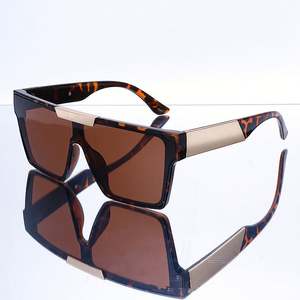 Gafas de Sol Cuadradas Extra Grandes de Moda 2025 con Logotipo Personalizado para Hombre y Mujer, Protección UV400, Montura Grande, Gafas de Sol Deportivas - Product Image 5