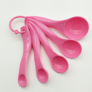 Juego de 5 cucharas medidoras de plástico coloridas para medir con precisión azúcar <span class=keywords><strong>y</strong></span> <span class=keywords><strong>harina</strong></span> en repostería - Product Image 6
