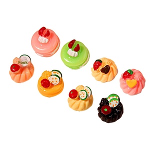Accessoires de bijoux <span class=keywords><strong>en</strong></span> résine alimentaire simulée, gâteau <span class=keywords><strong>à</strong></span> la crème de fraise, coque de téléphone portable, modèle d'animal d'anime DIY, ornements <span class=keywords><strong>en</strong></span> argile - Product Image 3