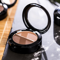 Poudre à sourcils compacte double couleur noire haute pigmentation, résistante à l'eau et longue tenue, personnalisable pour marque privée