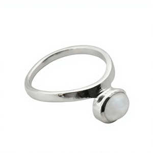 Bague en argent sterling 925 avec sertissage clos, pierre de lune arc-en-ciel, tendance, faite à la main, style chrétien, bijoux fins certifiés - Product Image 1