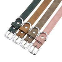 Collier pour chien et chat en cuir PU rétro de style britannique, doux et durable, avec texture gaufrée, pour toutes les saisons, accessoires pour animaux de compagnie