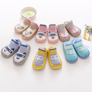 Chaussettes antidérapantes pour bébé de 0 à 3 <span class=keywords><strong>mois</strong></span>, motif Animal de dessin animé, chaussures pour nouveau-né, 2023 - Product Image 4