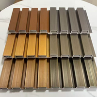 Revêtement mural extérieur en WPC co-extrudé durable anti-UV, panneaux de bardage rainurés en composite bois-plastique pour jardin et maison