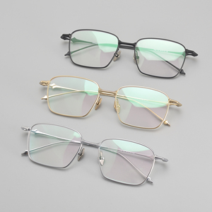 Montura de gafas de miopía cuadradas de titanio puro ultraligeras a la moda de alta calidad, monturas de gafas hechas a mano <span class=keywords><strong>retro</strong></span> unisex - Product Image 3