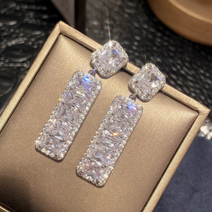 Orecchini Pendenti Geometrici per Donne, Design Quadrato Lineare, Accessori per Orecchie da Indossare Quotidianamente - Product Image 5