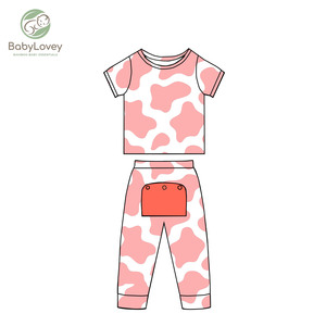 Conjunto de Ropa de Bebé Babylovey de 2 Piezas con Camiseta a Cuadros con Estampado Navideño y Pantalones con Pañal Desmontable - Product Image 3