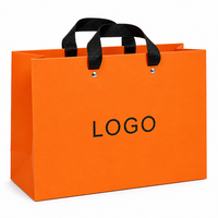 Sacs en papier personnalisés imprimés, sacs cadeaux en papier kraft blanc de luxe avec poignée en ruban pour sac de shopping avec votre propre logo