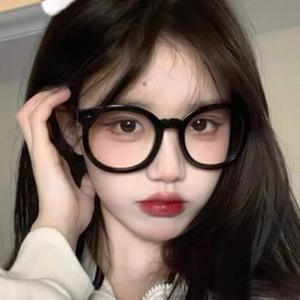 แว่นตากรอบกลมสไตล์เกาหลีสำหรับผู้หญิงพร้อมการป้องกันแสงสีฟ้าและการมองเห็นความคมชัดสูง เลนส์ Ac ขนาดกลาง - Product Image 1