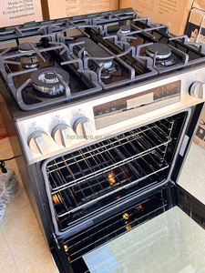Commandes tactiles Four 30 po. Cuisinière électrique professionnelle avec panneau inclinable autonettoyant 240V dans une friteuse à air en acier inoxydable - Product Image 2