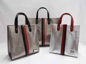 Bolsa de Mano de Lona Laminada Metálica Plateada, Bolso de Hombro de Lujo con Rayas Rojas y Negras, Bolsa de Compras de Gran Capacidad, Origen <span class=keywords><strong>Vietnam</strong></span> - Product Image 6