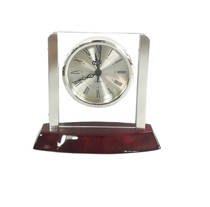 Công ty Quà Tặng kim loại Chrome trụ cột với sáng bóng đàn piano gỗ gụ cơ sở Máy tính để bàn đồng hồ - Product Image 5