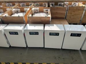 ระบบแบตเตอรี่จัดเก็บพลังงานภายในบ้านแบบออลอินวัน 25.6V 7.5KWH 300Ah แบบตั้งพื้น OEM ODM IP65 - Product Image 2