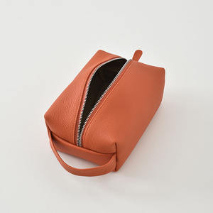 Neceser de cuero genuino, neceser de lavado, neceser de cuero suave, bolsa de maquillaje de viaje con asa portátil de cuero de vaca hecha a mano - Product Image 2