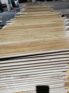 Parquet Chevron en Chêne Français Massif Brut et Fini, Angle 45 Degrés, Point de Hongrie - Product Image 5