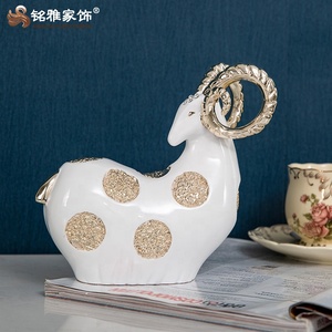 Piccola statua di capra decorazioni per la casa scultura in resina animale carino - Product Image 4