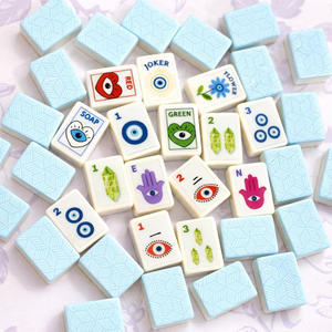 Juego de Mahjong Americano de Lujo Moderno, Portátil, con Fichas Acrílicas Color Crema, Ojo Turco, Hamsa, Cristal, Jokers, Completo, 160 Piezas - Product Image 5