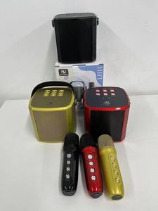 Karaoke portátil recargable para exteriores para niños, altavoces pequeños de alta potencia, micrófono único, altavoz inalámbrico de doble diente azul de 5W con correa - Product Image 6