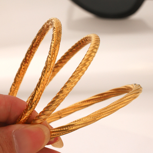 <span class=keywords><strong>Bracciale</strong></span> H&C all'ingrosso da donna, delicato, placcato <span class=keywords><strong>oro</strong></span> 18K, in acciaio inossidabile, impermeabile, non si ossida, impilabile, gioiello regalo - Product Image 1