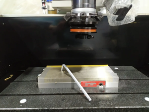 Máquina de Electroerosión por Penetración CNC de 3/4 Ejes de Alta Precisión, Marca <span class=keywords><strong>Ctek</strong></span> Origin de Taiwán - Product Image 5