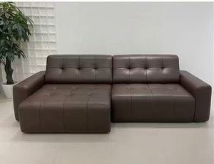 โซฟาหนังสีน้ำตาลทันสมัยปรับเอนด้วยไฟฟ้า โซฟาห้องนั่งเล่นหรูหราแบบมีกระดุม พร้อมที่วางเท้าปรับได้ โซฟา 3 ที่นั่งอเนกประสงค์ - Product Image 1