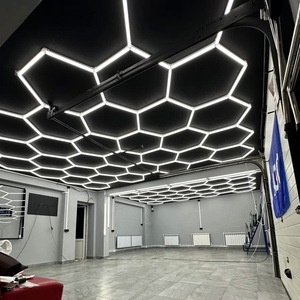 Luci LED Esagonali per Detailing, Lampada a Nido d'Ape IP66 Impermeabile, 60000lm per Saloni di Bellezza Auto, Autolavaggi, Officine - Product Image 4