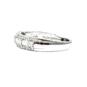 Bague de Fiançailles et de Mariage Classique en Or Blanc Massif 18 carats Plaqué Or, Sertie de Diamants Véritables Taille Brillant et Pavé, Haute Qualité - Product Image 3