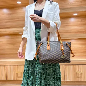 Borsa da donna di design di grande capacità nuova borsa stampata di alta qualità rinomata marca di lusso di marca Tote bag