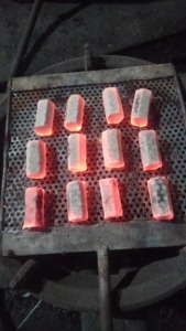 Carbón para Shisha Indonesio: Briquetas de Cáscara de Coco con Carbón Activado en Oferta - Product Image 4