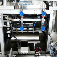 Machine d'étiquetage, de pelliculage et d'emballage de cartons YTJ800 entièrement automatique avec moteur tout-en-un pour l'ouverture et la fermeture des boîtes de cartons alimentaires