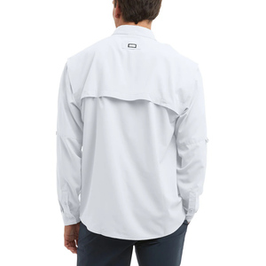 Créez votre propre chemise de pêche boutonnée en bambou, à dos ouvert, en tissu ripstop, avec imprimé graphique de poisson. - Product Image 3