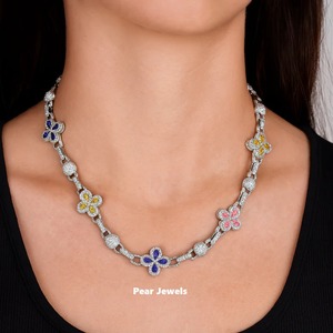 Collier en moissanite florale de luxe élégant de qualité supérieure, en argent 925 multicolore, pour occasions spéciales, disponible à la vente - Product Image 1