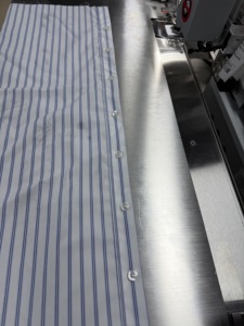 Máquina de Coser Automática de Una Sola Aguja para Botones Metálicos RONMACK RM-JK1900-CYK, para Fábrica de Ropa - Product Image 6