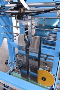 Máquina de fabricación de bolsas de compras de tela no tejida ultrasónica de alta velocidad, máquina de fabricación de bolsas con fuelle lateral spunbond - Product Image 5