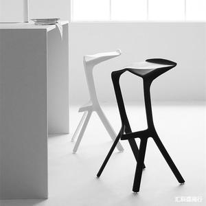 Silla <span class=keywords><strong>de</strong></span> plástico usada única nórdica barata apilable al por mayor, taburete Miura, silla <span class=keywords><strong>de</strong></span> taburete <span class=keywords><strong>de</strong></span> <span class=keywords><strong>bar</strong></span> <span class=keywords><strong>de</strong></span> plástico a la venta - Product Image 2