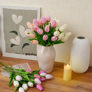 Tulipán Artificial CallaFloral, Rama Individual, Decoración para Bodas, Pintado, Hecho en China, Estilo INS, Comercio Electrónico Transfronterizo - Product Image 1