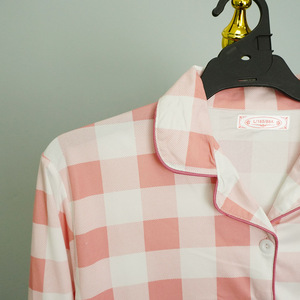 Conjuntos de pijamas de mujer de talla grande de poliéster al por mayor, conjuntos de pijamas de mujer con estampado de cuadros - Product Image 3